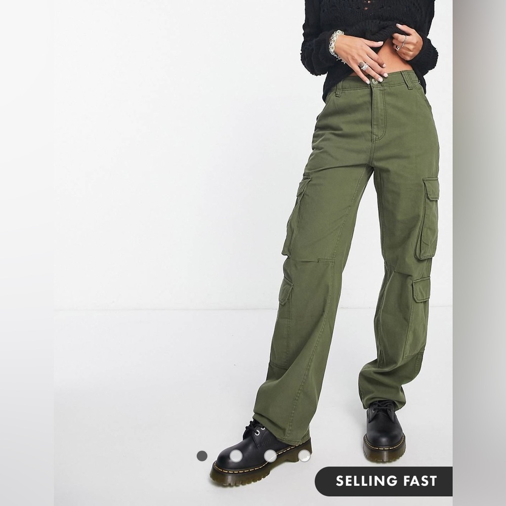 NWT ASOS/Bershka Cargo Pants in Light Olive